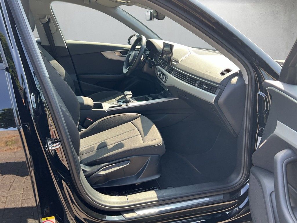 Audi A4 Avant 40 TFSI S tronic - Samsaru's Car Outlet