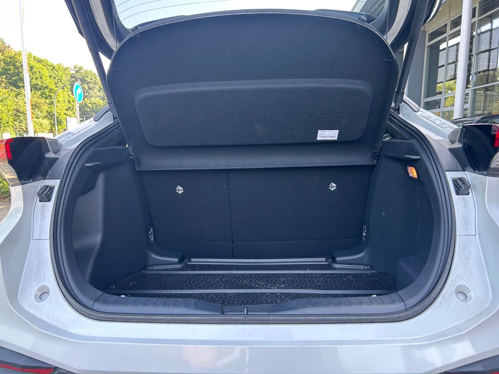 Toyota C-HR - 2.0 l Hybrid 4x2 Team D FLA el.Heck