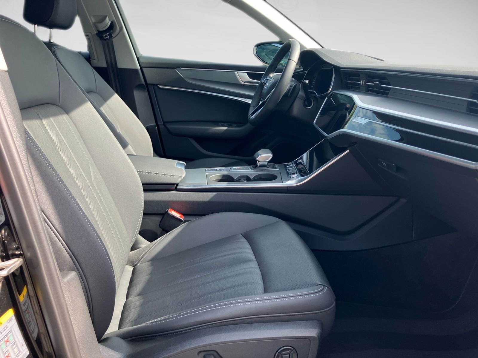 Audi A6 Avant 45 TFSI - Samsaru's Car Outlet