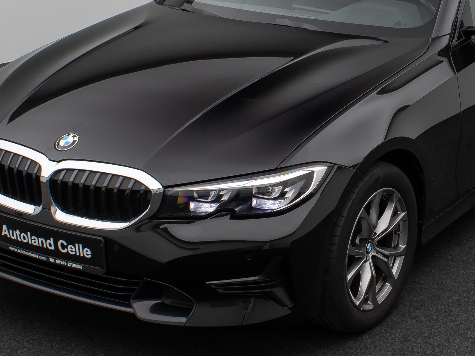 BMW 320d SportLine - Samsaru's Car Outlet