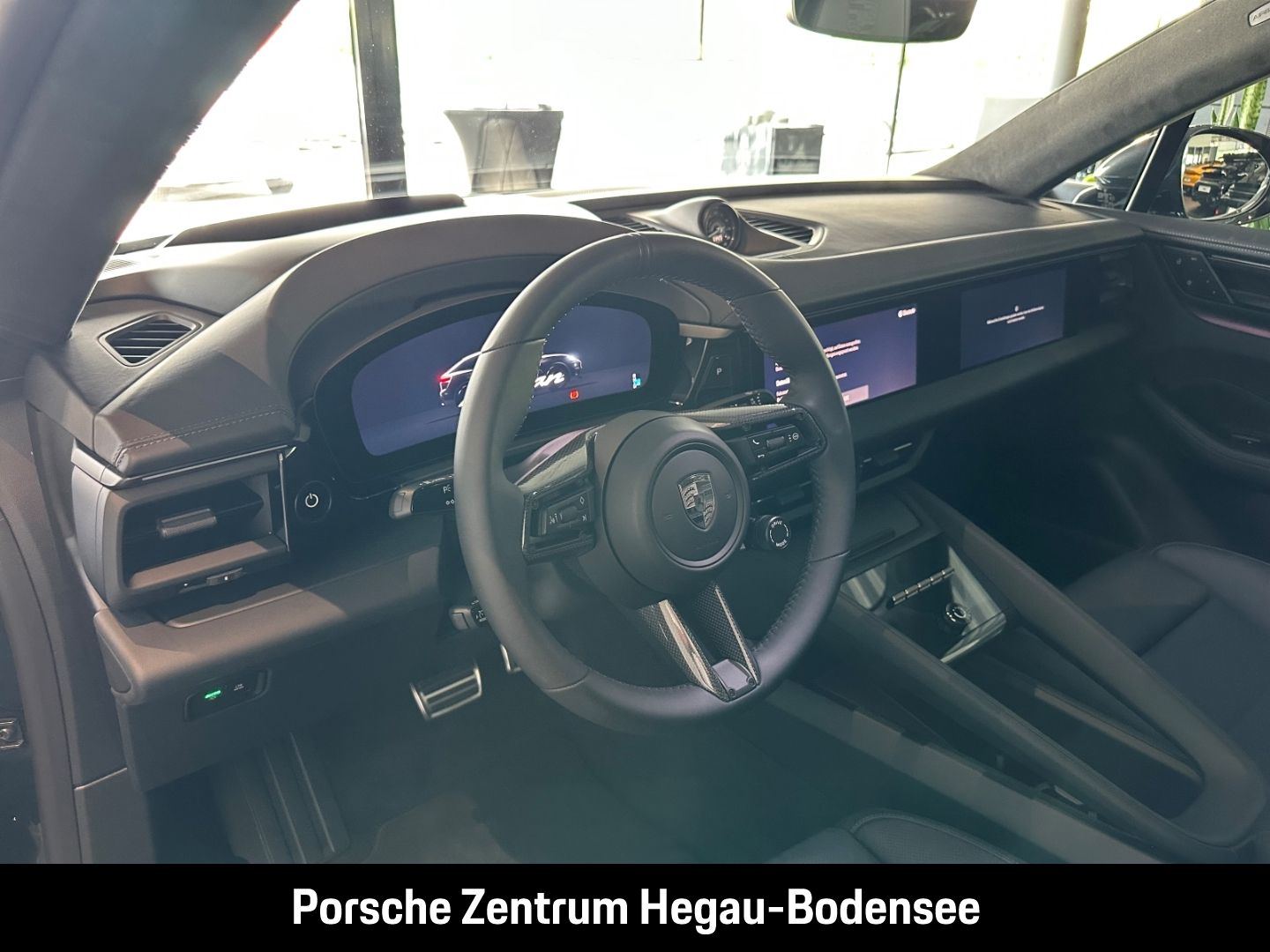 Porsche Macan Turbo/Electric Sport/Hinterachslenkung/Mat
