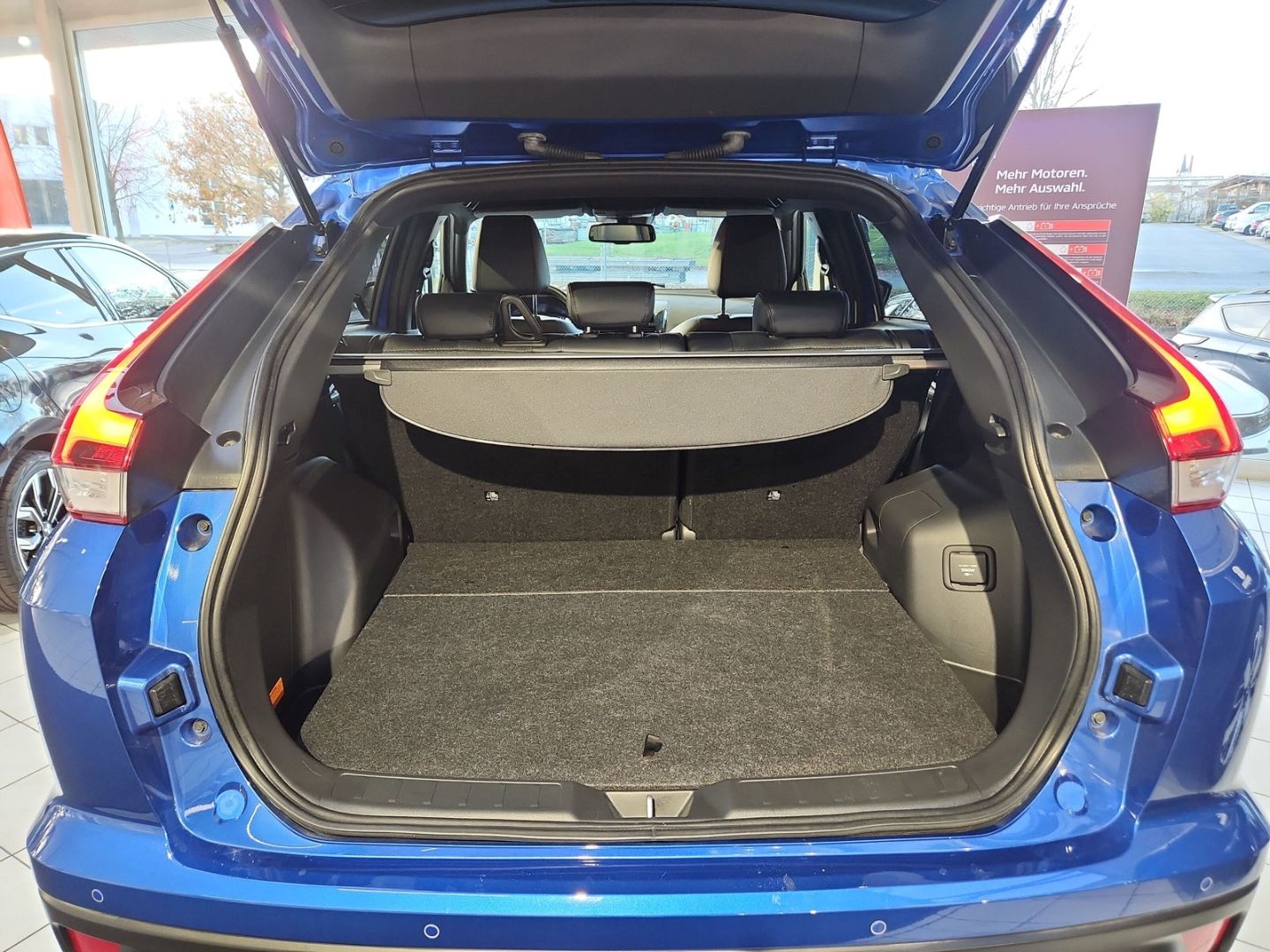 Mitsubishi Eclipse Cross Plug-In Hybrid Select Black WR Gar
