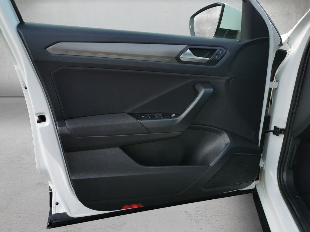 Volkswagen T-Roc 2.0 TDI DSG Style - Samsaru's Car Outlet