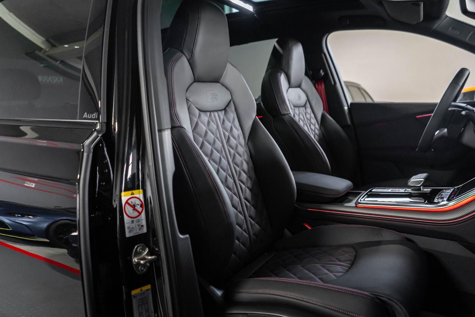Audi Q7 50 TDI quattro S line AHK PANO STHZ 7-SITZER