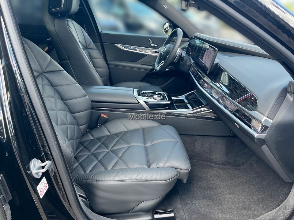 BMW 740d xDrive M Sport Pano Sthzg. Autobahnas. HUD