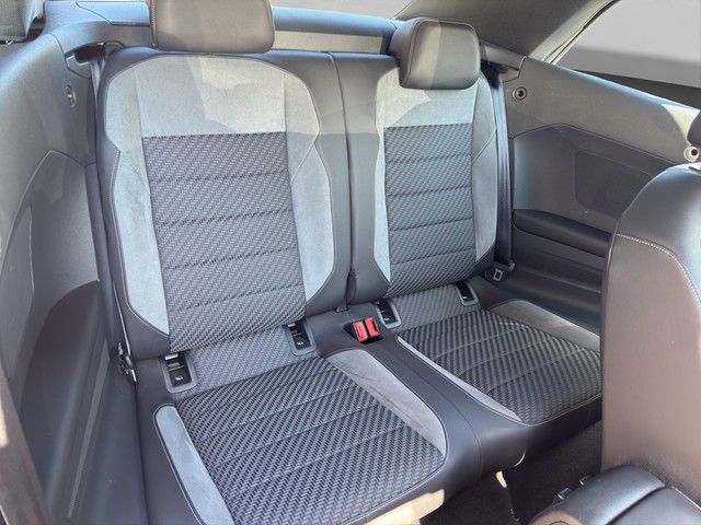 Volkswagen T-Roc 1.5 TSI DSG R-Line - Samsaru's Car Outlet