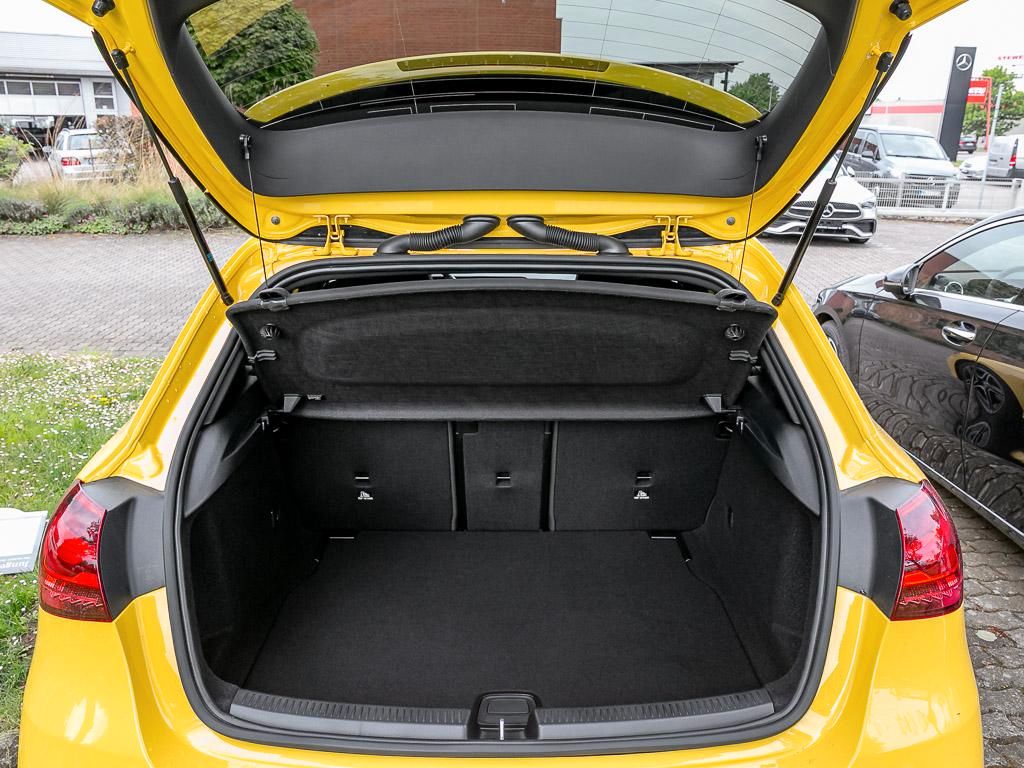 Mercedes-Benz A 180 AMG Advanced Plus - Samsaru's Car Outlet