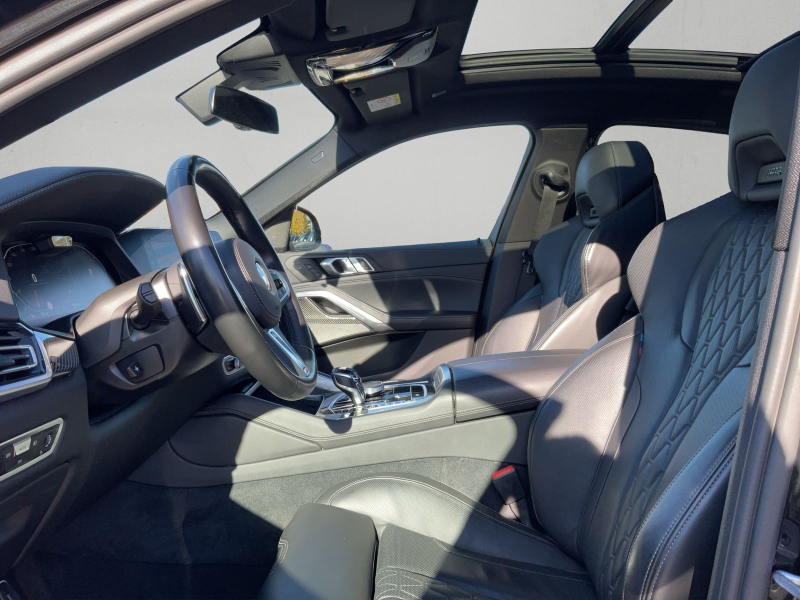 BMW X6 xDrive40d M SPORT LASER AHK PANO HUD 360°KAME