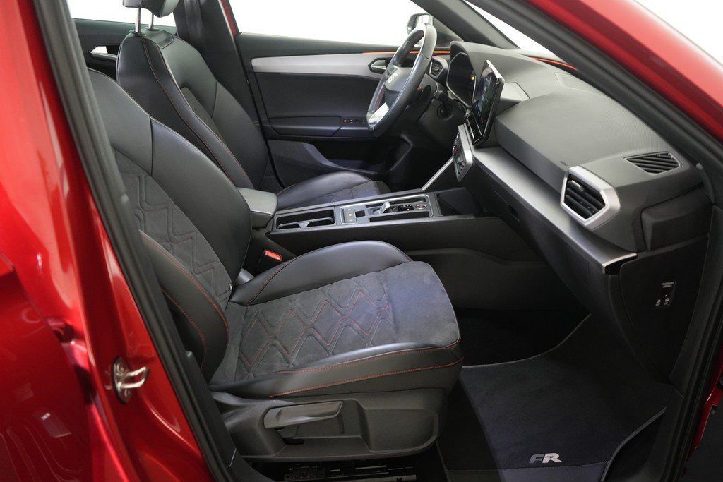 Seat Leon ST 2.0 TDI 4Drive DSG FR-Line ACC AHK Pano