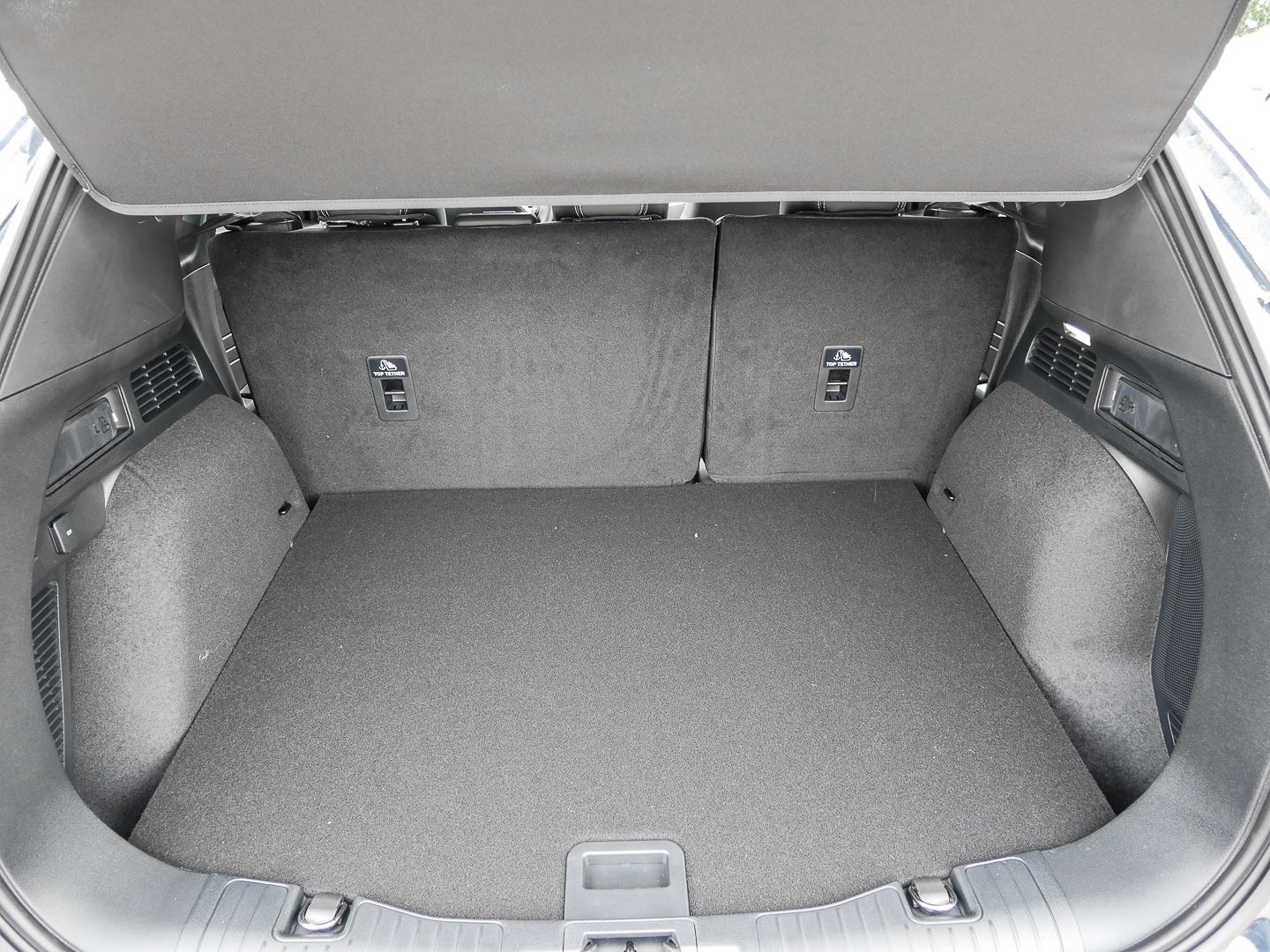 Ford Kuga Titanium X PHEV - Samsaru's Car Outlet
