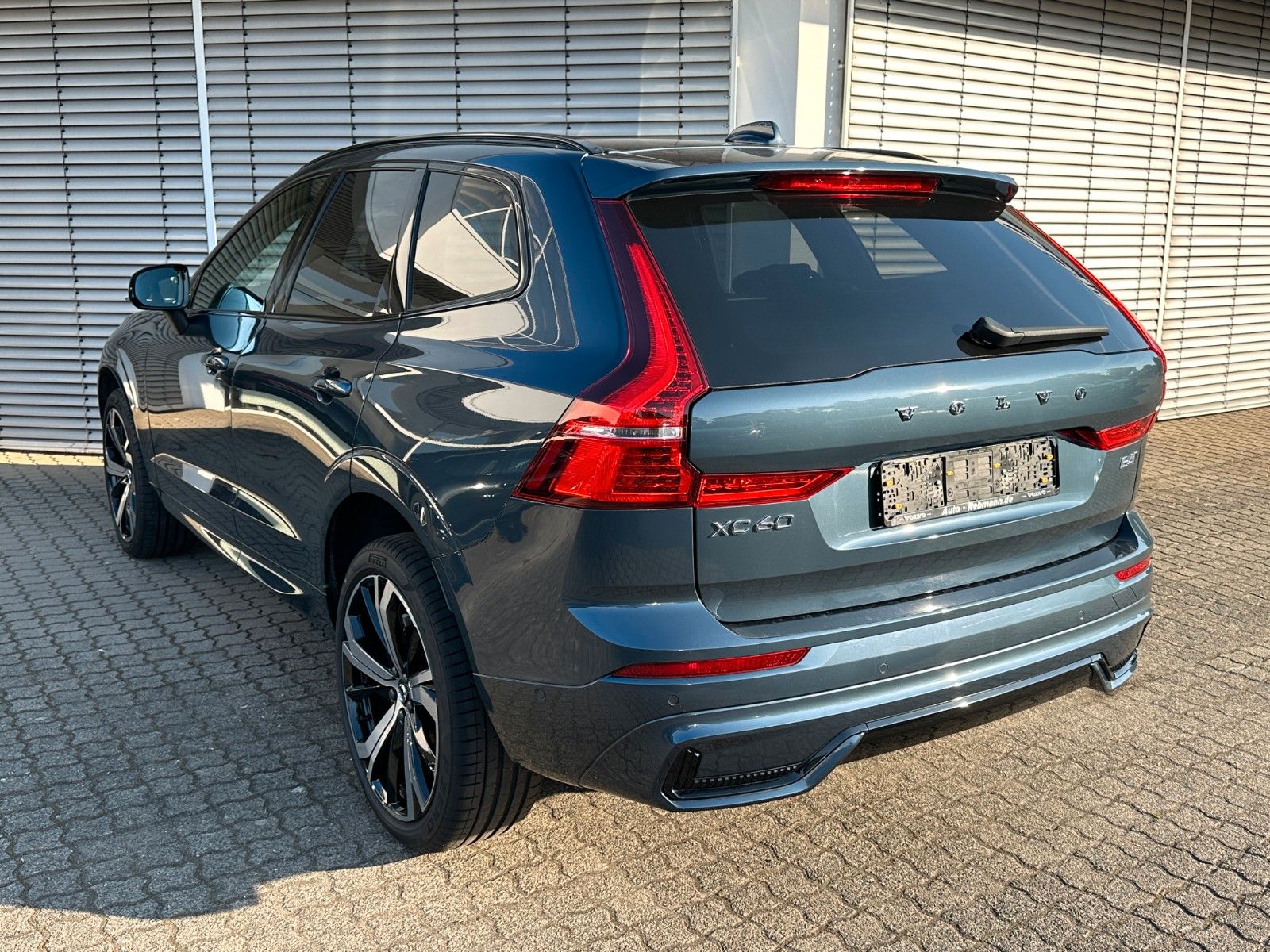 Volvo XC60 Ultimate Dark*LuftFW*21Zoll*Massage*Standh*