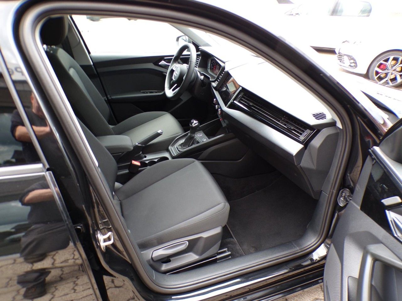 Audi A1 SPORTBACK 25 TFSI S-TRONIC - Samsaru's Car Outlet
