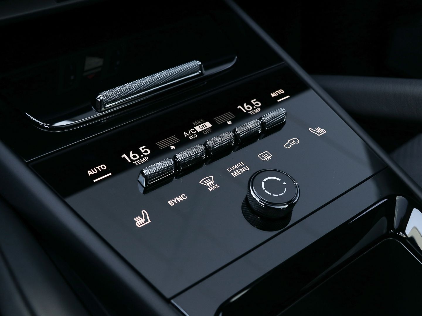 Porsche Cayenne GTS Coupe Burmester HA-Lenkung InnoDrive
