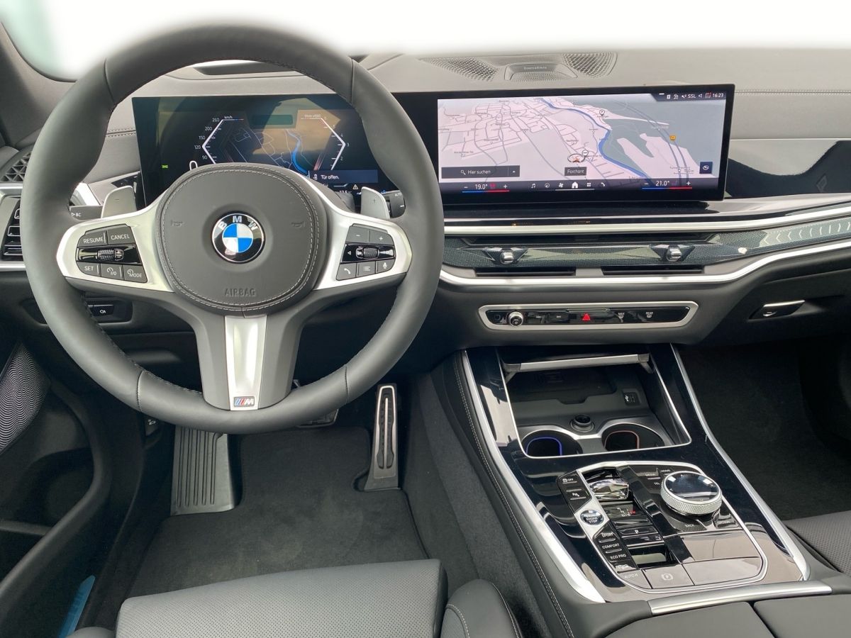 BMW X5 xDrive40d M-Sport AHK KeyLess Pano DA Prof Ai