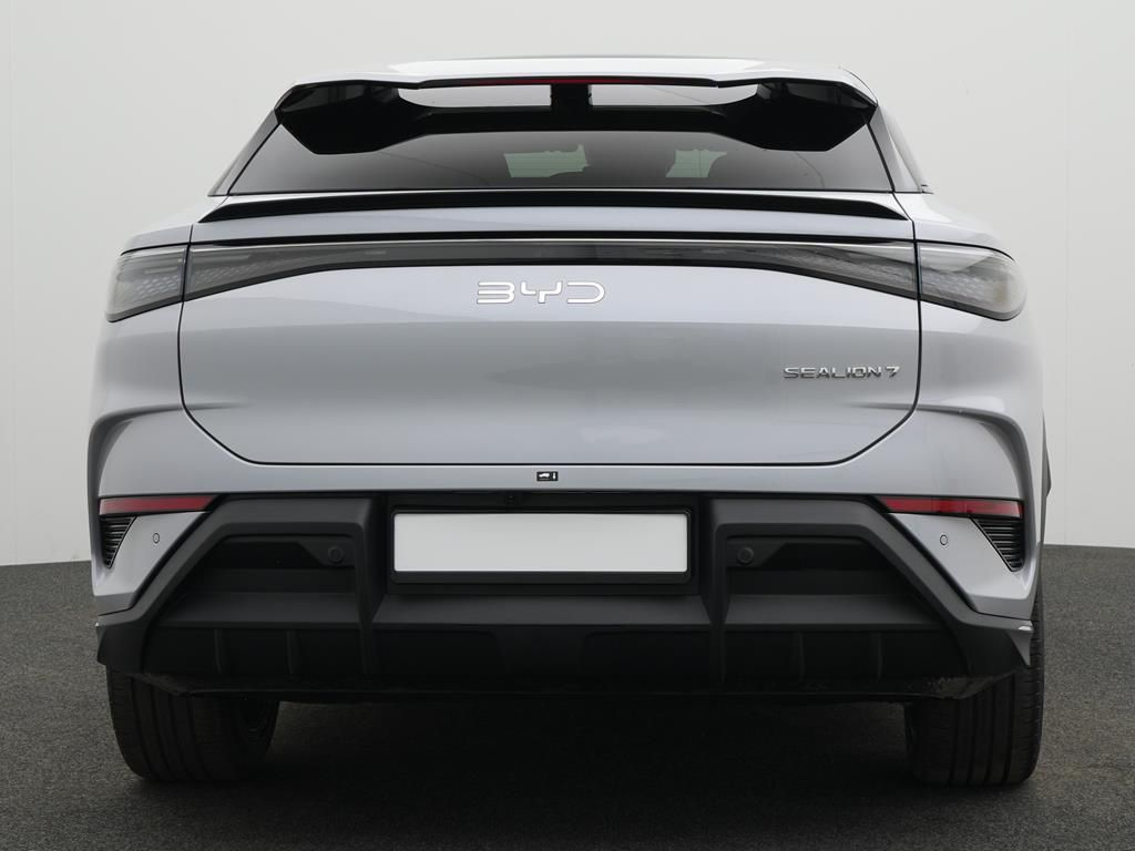 BYD Sealion 7