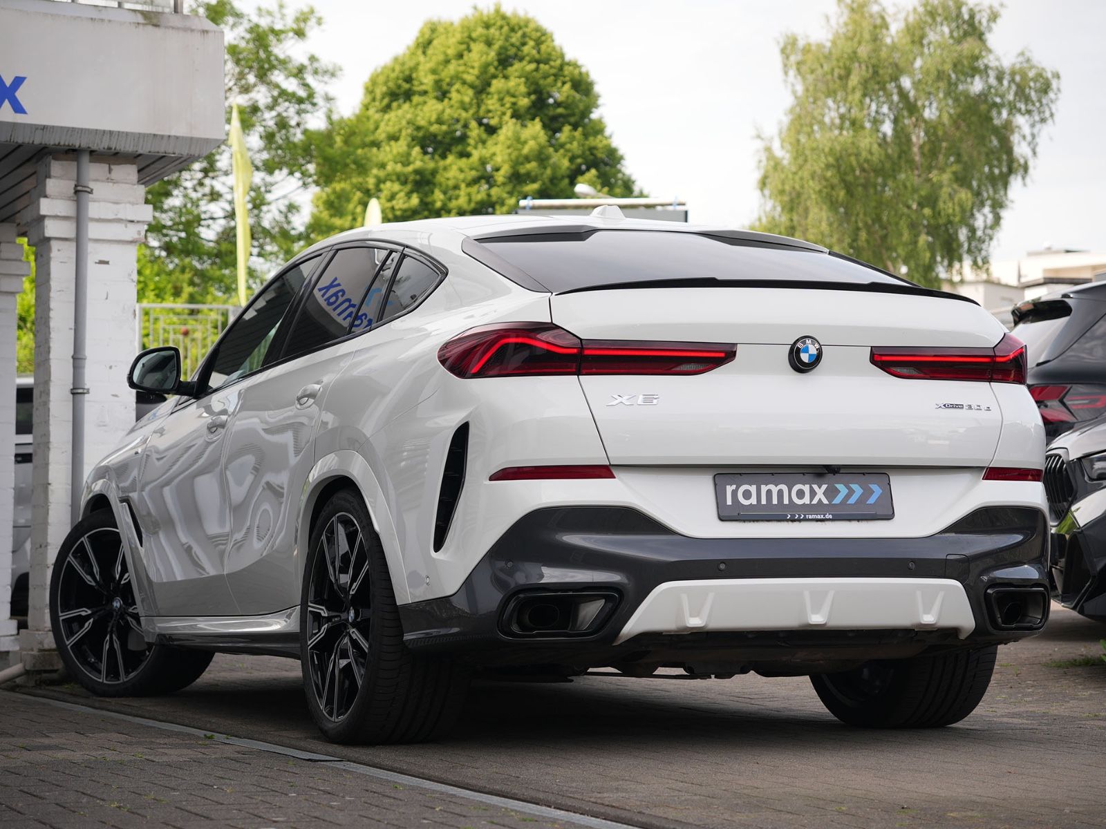 BMW X6 xDrive30d M Sport - Samsaru's Car Outlet