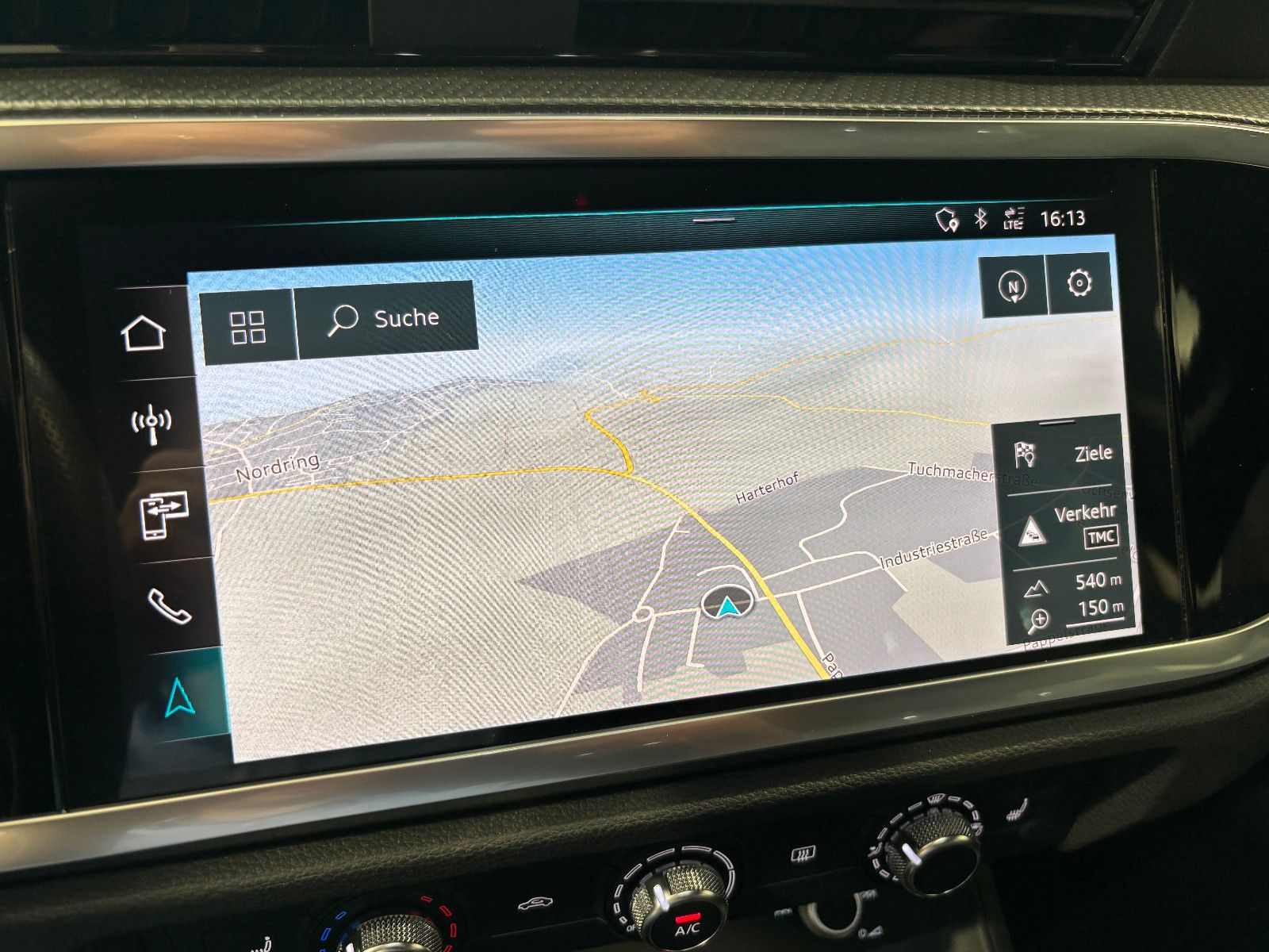 Audi Q3 Sb. 40 TFSI quattro S LINE - Samsaru's Car Outlet