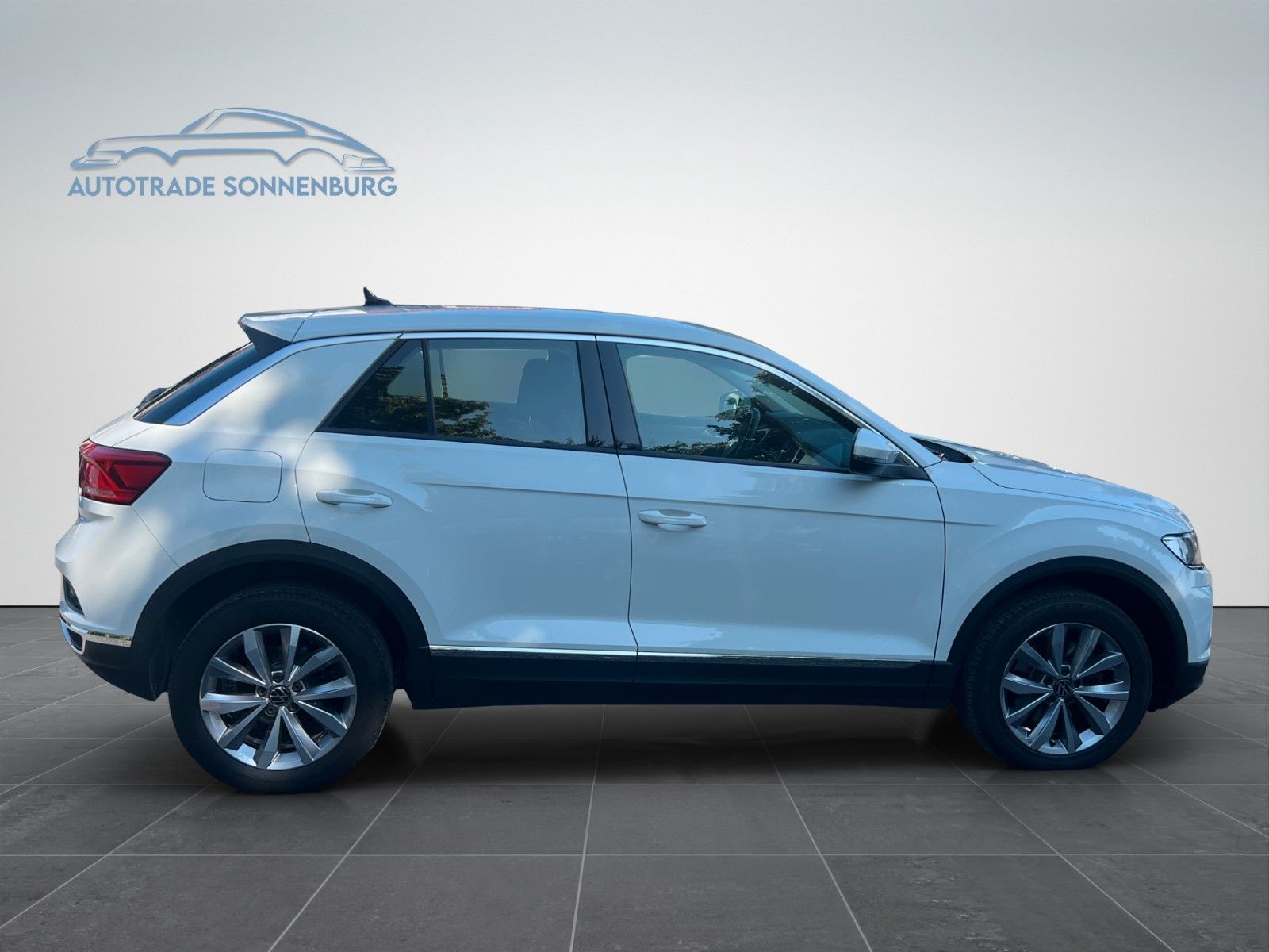 Volkswagen T-Roc Style - Samsaru's Car Outlet