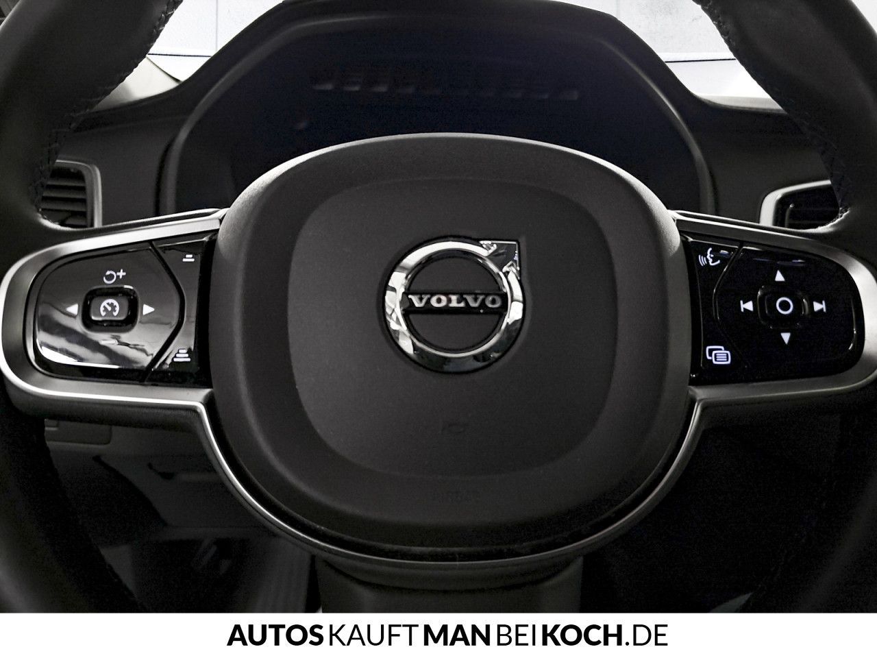 Volvo XC90 B5 AWD PlusBright STHz AHK 360 VLED MEM H&K