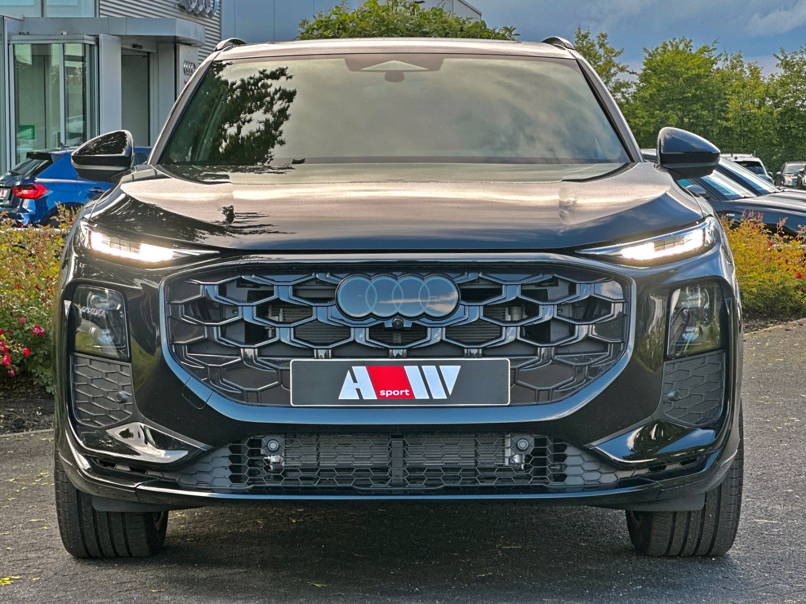 Audi Q3 SUV e-hybrid AHK S-LINE PANO TECH PRO MATRIX