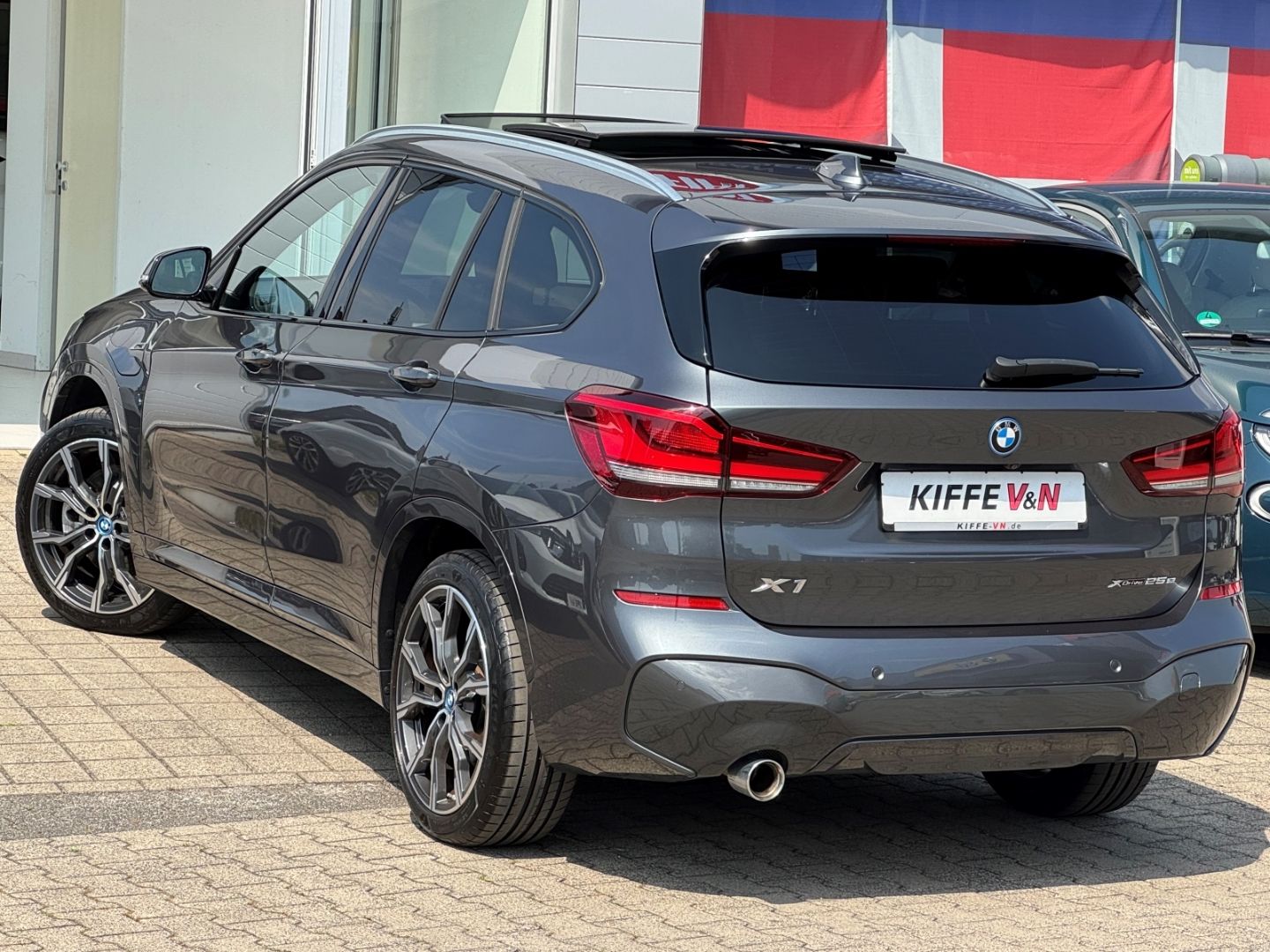 BMW X1 xDrive25e M SPORT - Samsaru's Car Outlet