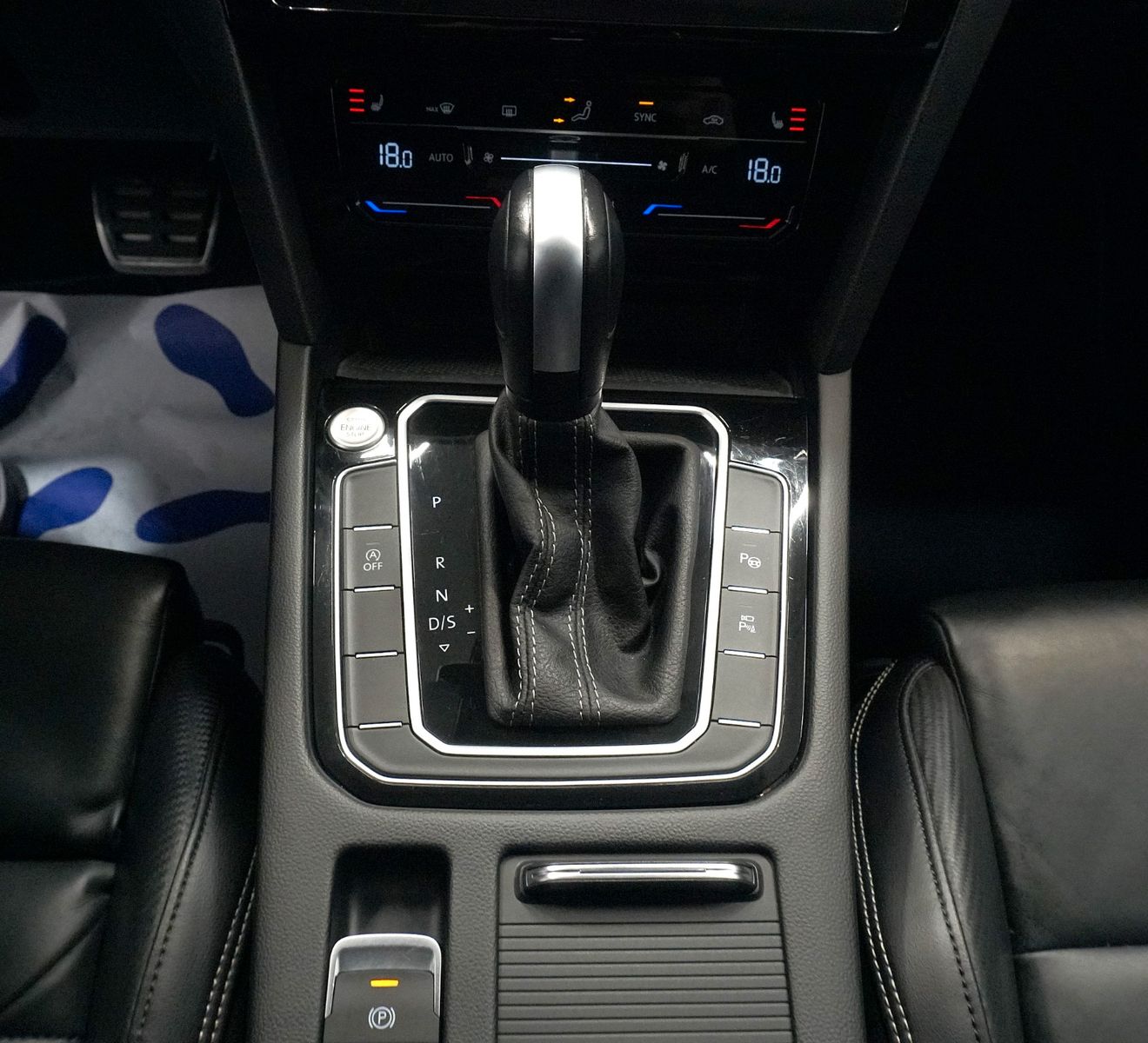 Volkswagen Passat Variant R-Line 4Motion 2.0 TDI*AHK*PANO
