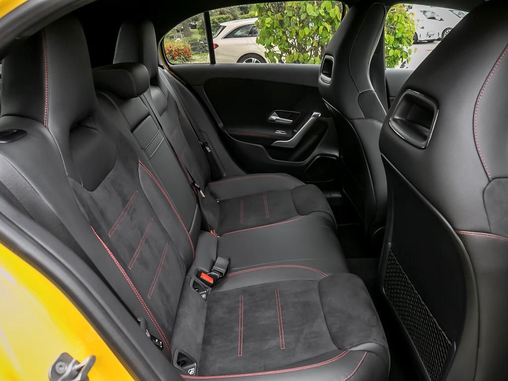 Mercedes-Benz A 180 AMG Advanced Plus - Samsaru's Car Outlet