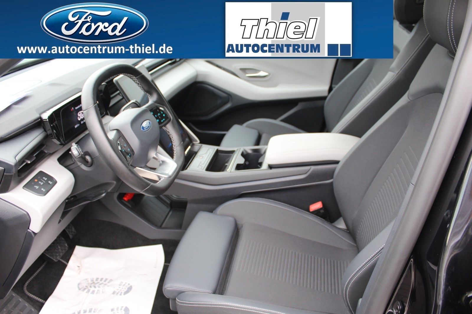 Ford Explorer Premium AWD Pano+Fahr-Assist+AHK+Ergo