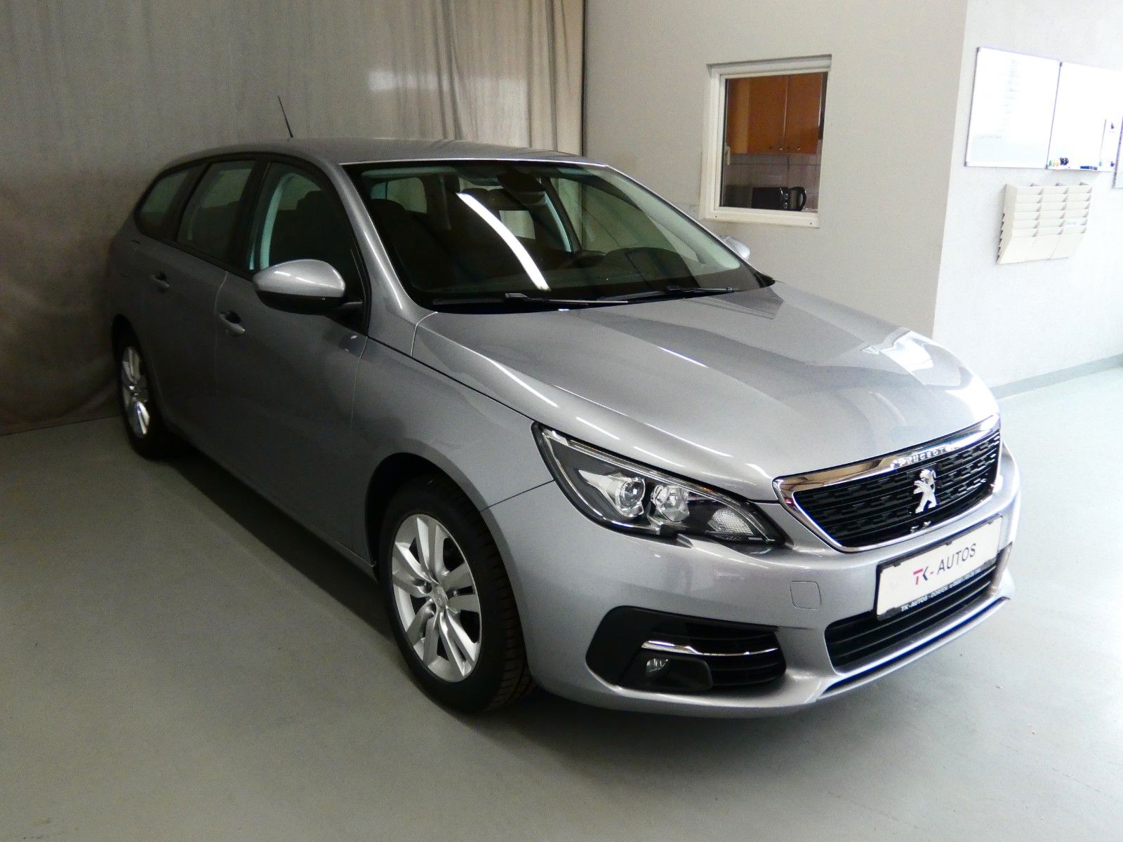 Peugeot 308 SW 1.5 HDi Active Pack - Samsaru's Car Outlet