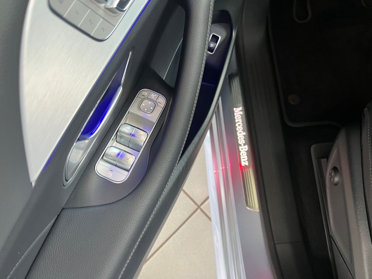 Mercedes-Benz GLE 300 d 4M AMG Night Distronic Pano AHK 360