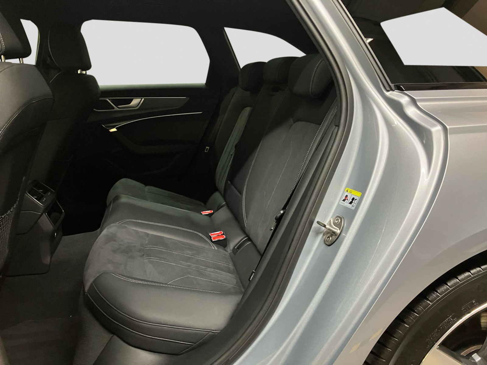 Audi A6 Avant 50 TDI quattro S line - Samsaru's Car Outlet
