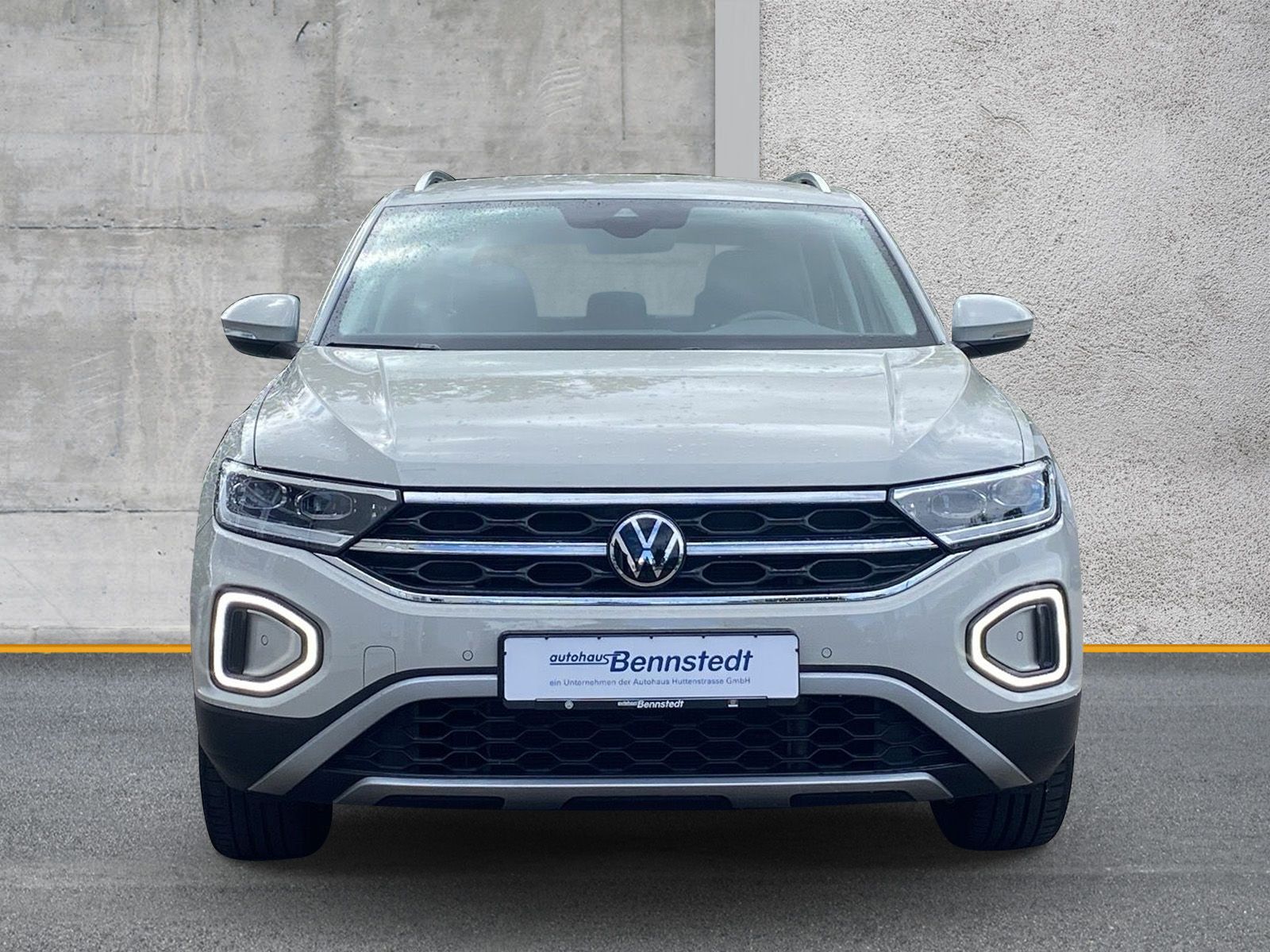 Volkswagen T-Roc 1.0 TSI Style - Samsaru's Car Outlet