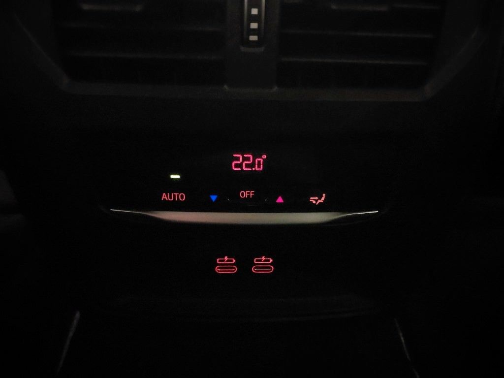 BMW 320 d xDrive M Sport - Samsaru's Car Outlet