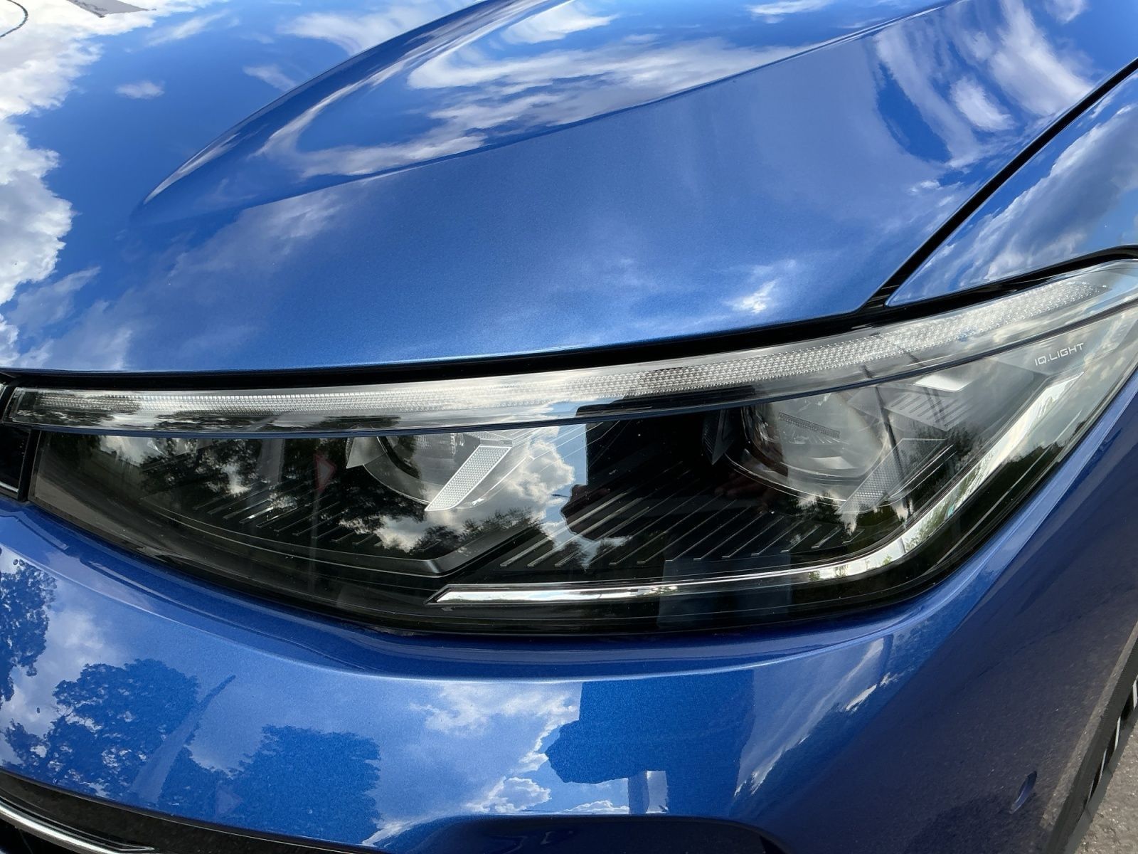 Volkswagen Passat Variant 1.5 eHYBRID ELEGANCE 5JG+AHK+PANO