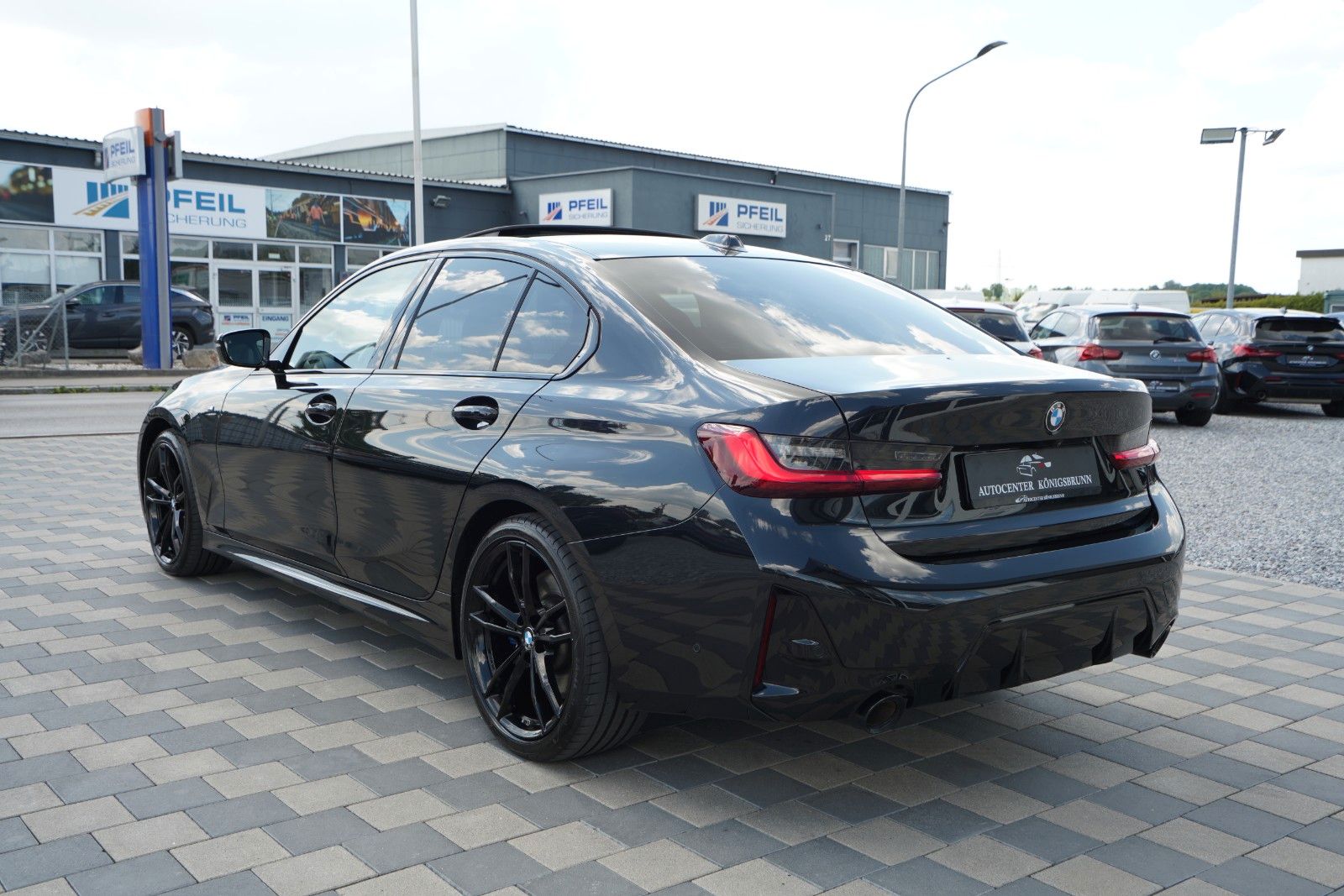 BMW 320d*xDrive*M Sport*H&K*Schiebedach*STHZ*360°*