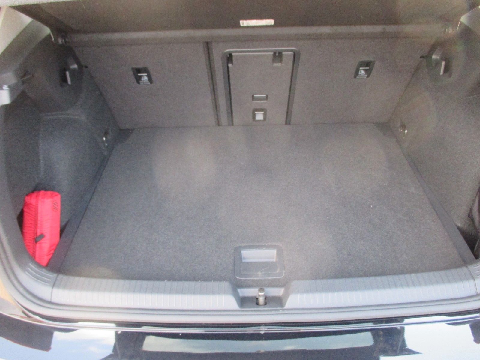 Volkswagen Golf 8 1.5 TSI Life - Samsaru's Car Outlet