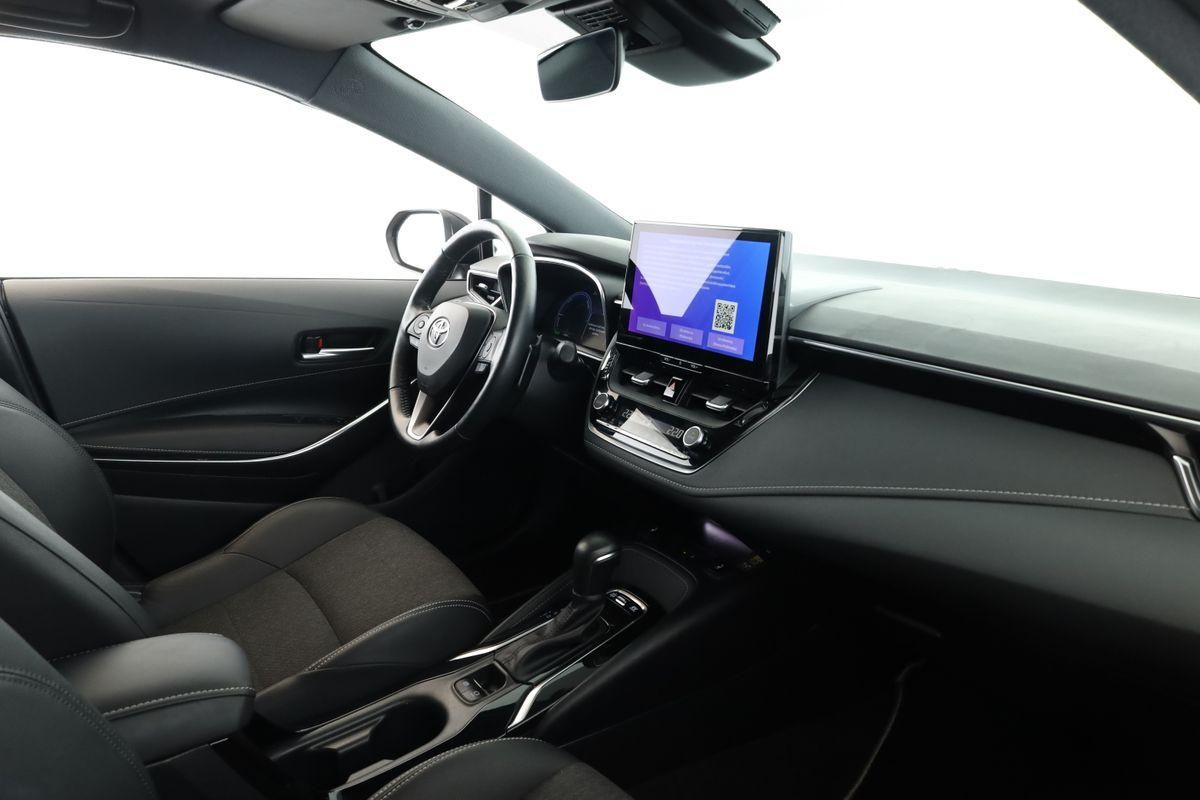 Toyota Corolla Touring Sports 2.0 CVT Team D Navi Kam