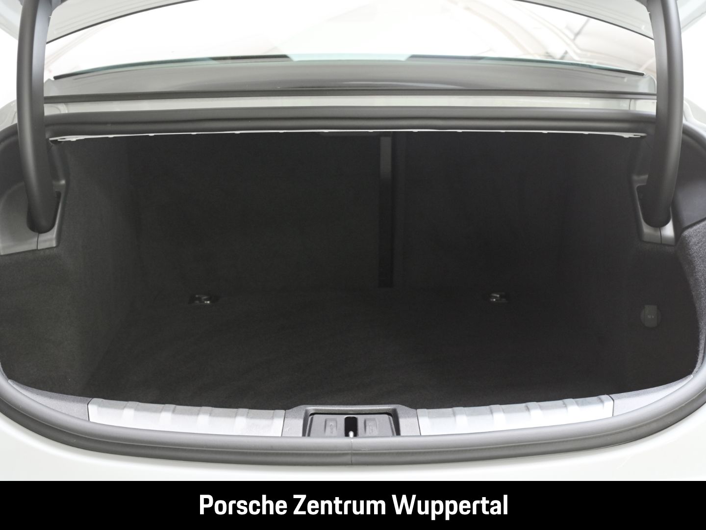 Porsche Taycan GTS Head-Up BOSE 21-Zoll Panoramadach
