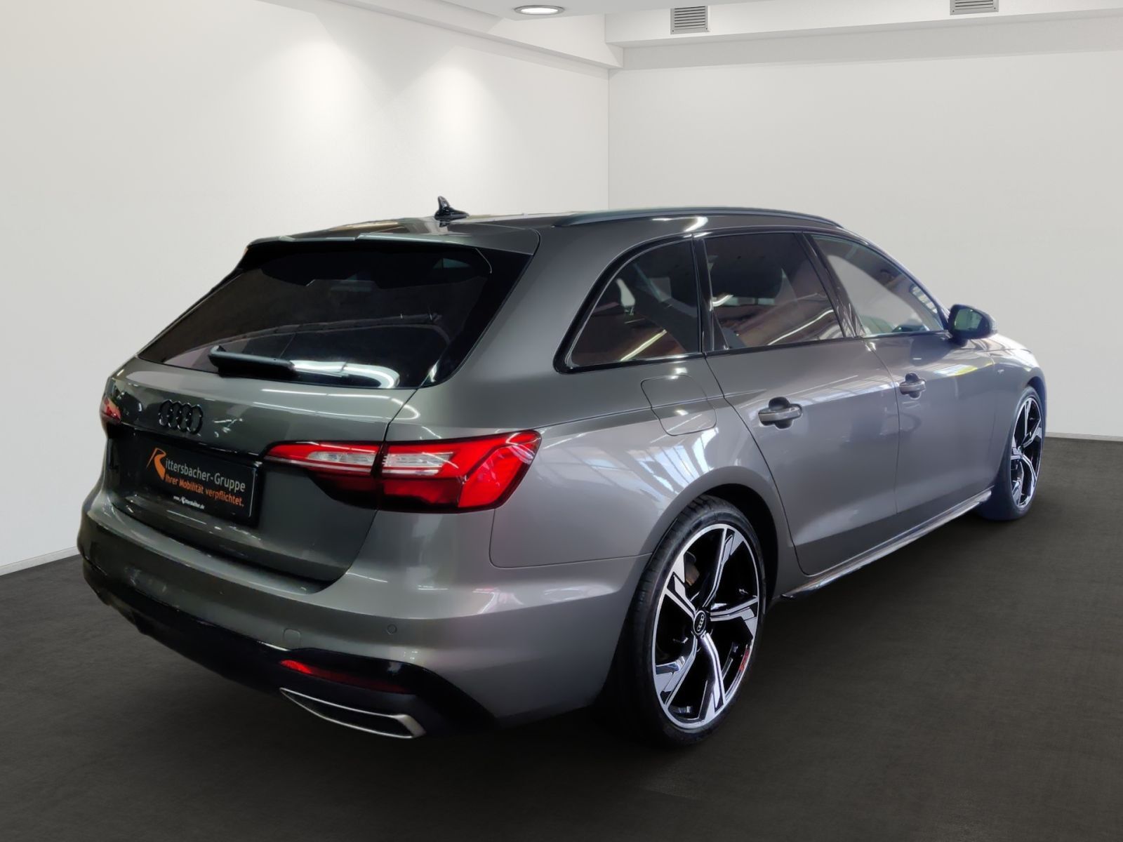 Audi A4 Avant 40 TDI s-line Competition - Samsaru's Car Outlet