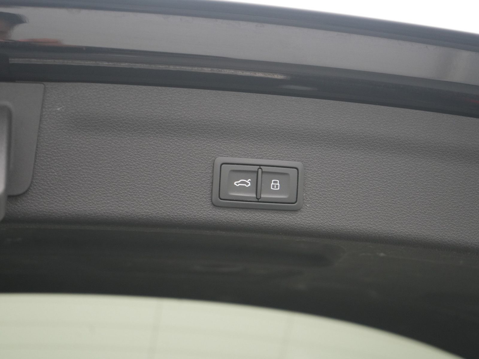 Audi RS6 STANDHZ LASER LUFT B&O AHK LEDER RAUTE PANO