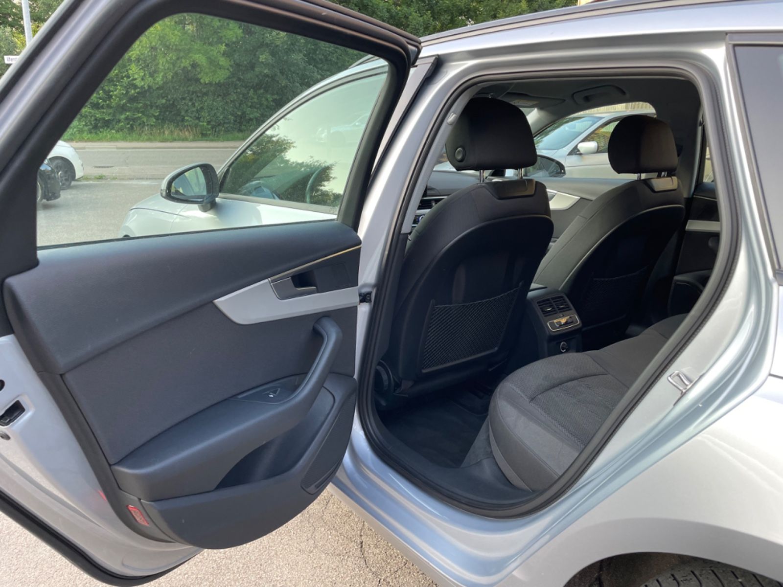 Audi A4 Avant 35 TDI basis - Samsaru's Car Outlet