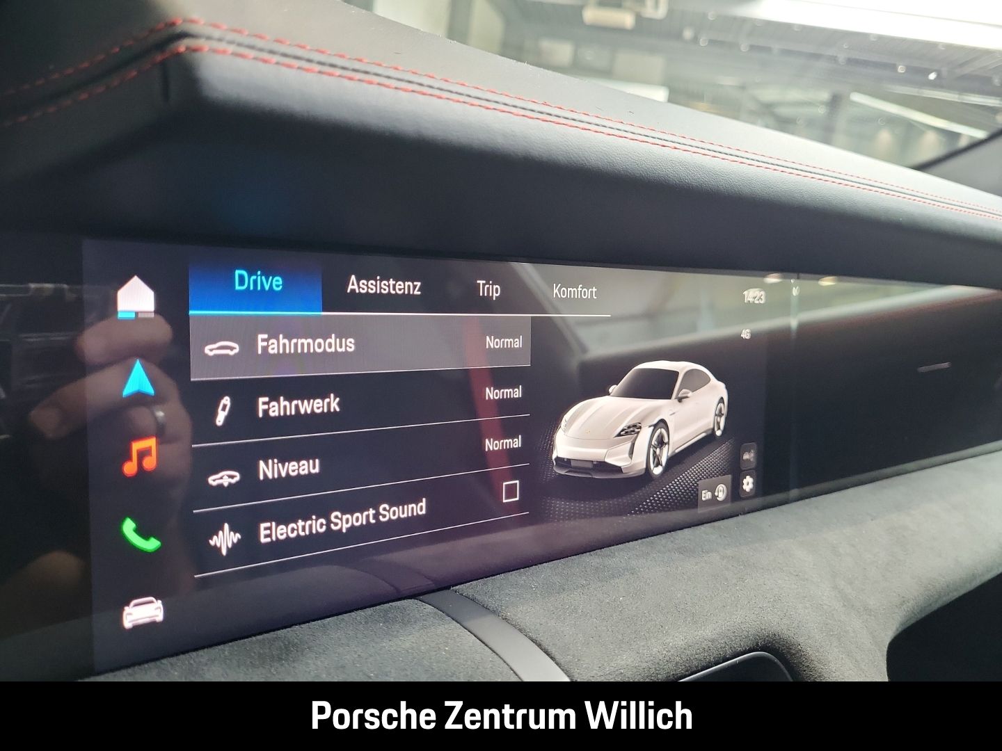 Porsche Taycan GTS HA-Lenkung Active-Ride Head-Up