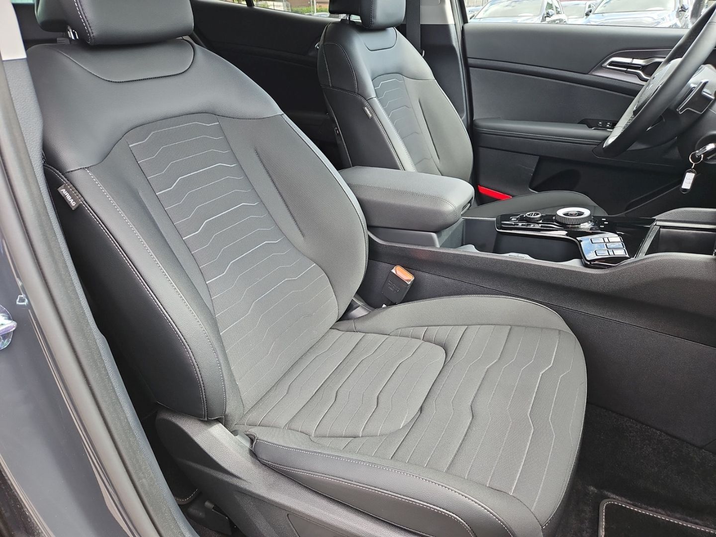Kia Sportage 1.6T PHEV DCT AWD Vision - Samsaru's Car Outlet