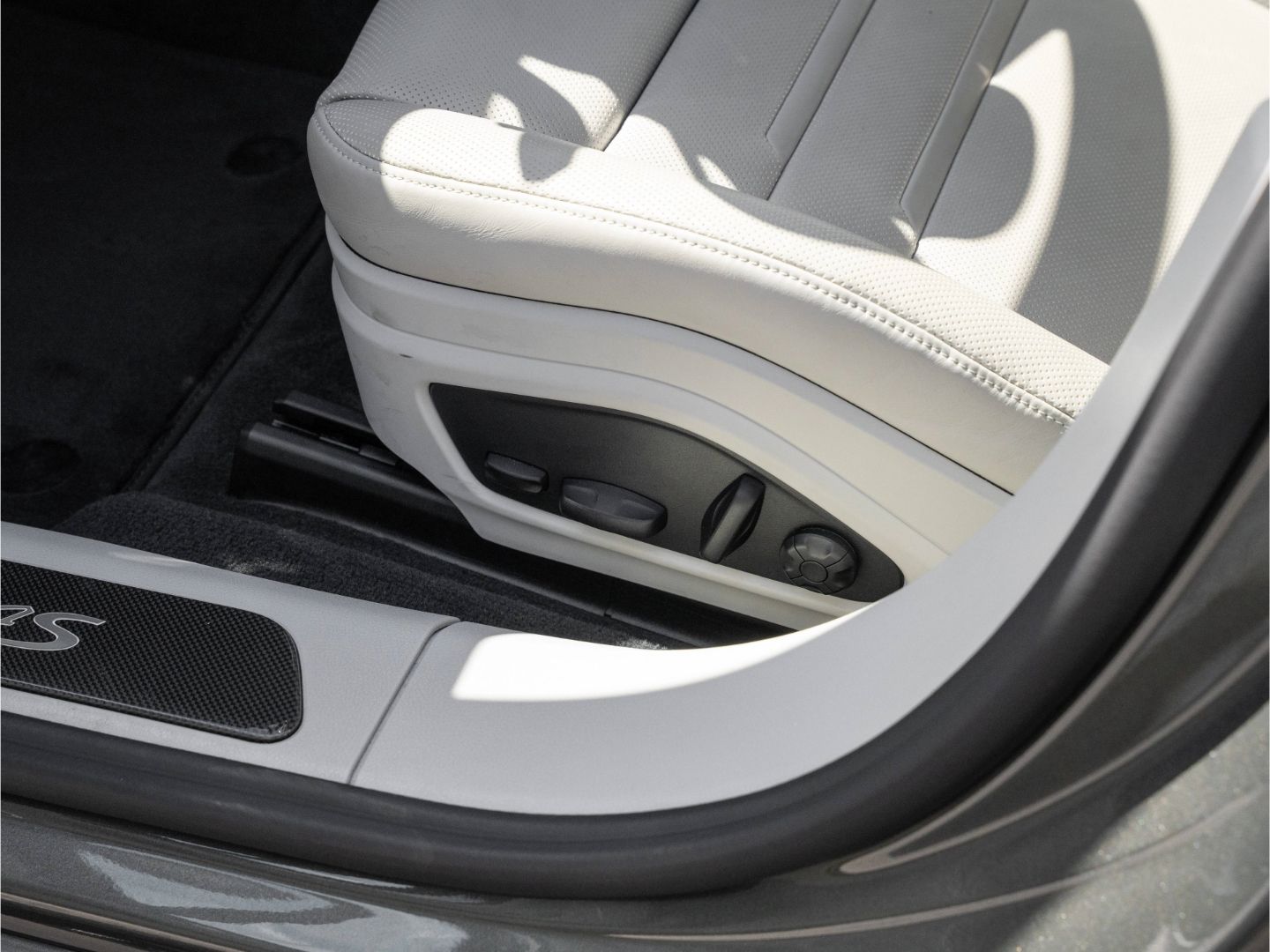 Porsche Panamera 4S Executive Sport Chrono Paket 21-Zoll