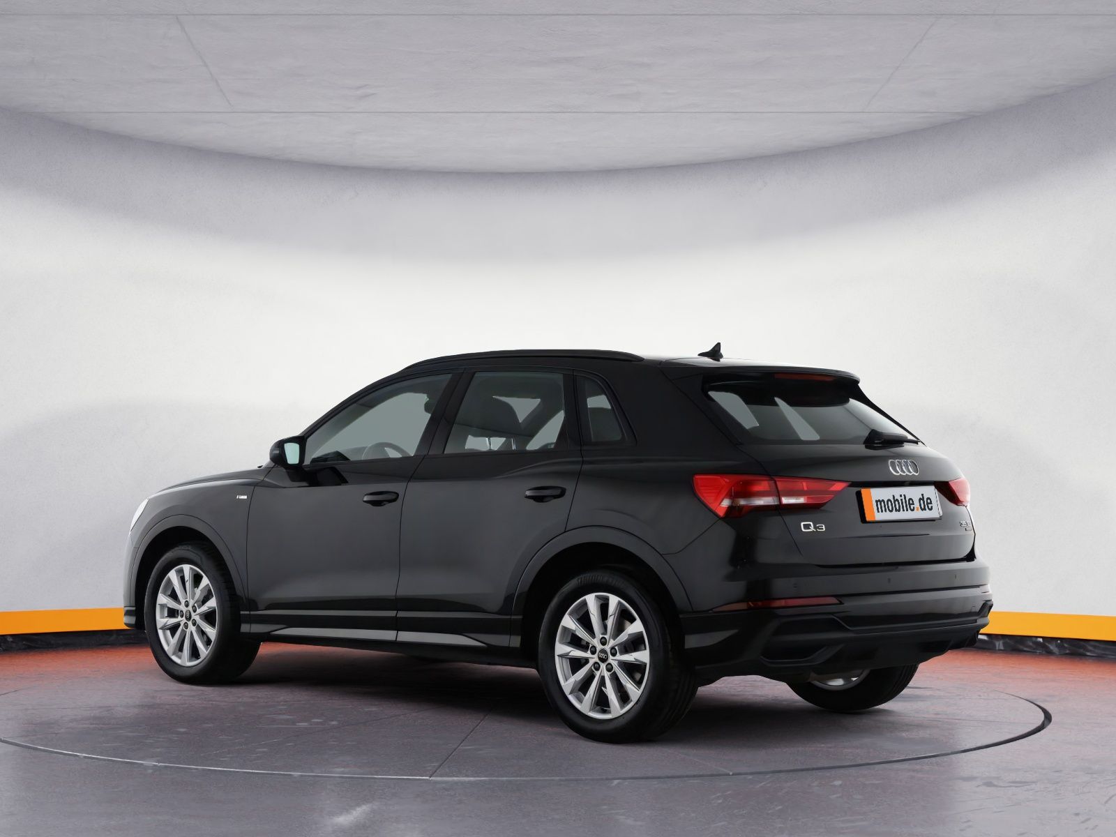 Audi Q3 35 TDI quattro S tronic S line - Samsaru's Car Outlet