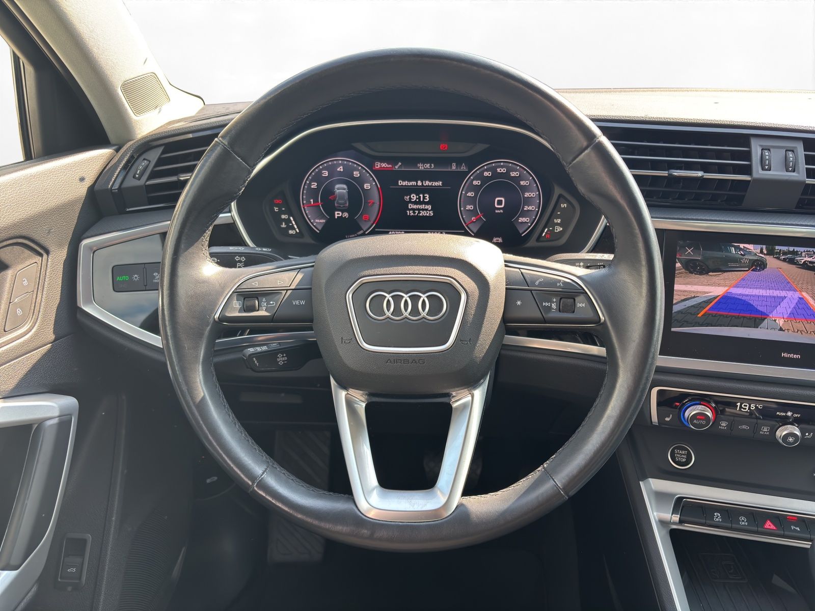 Audi Q3 40 TFSI quattro S tronic - Samsaru's Car Outlet