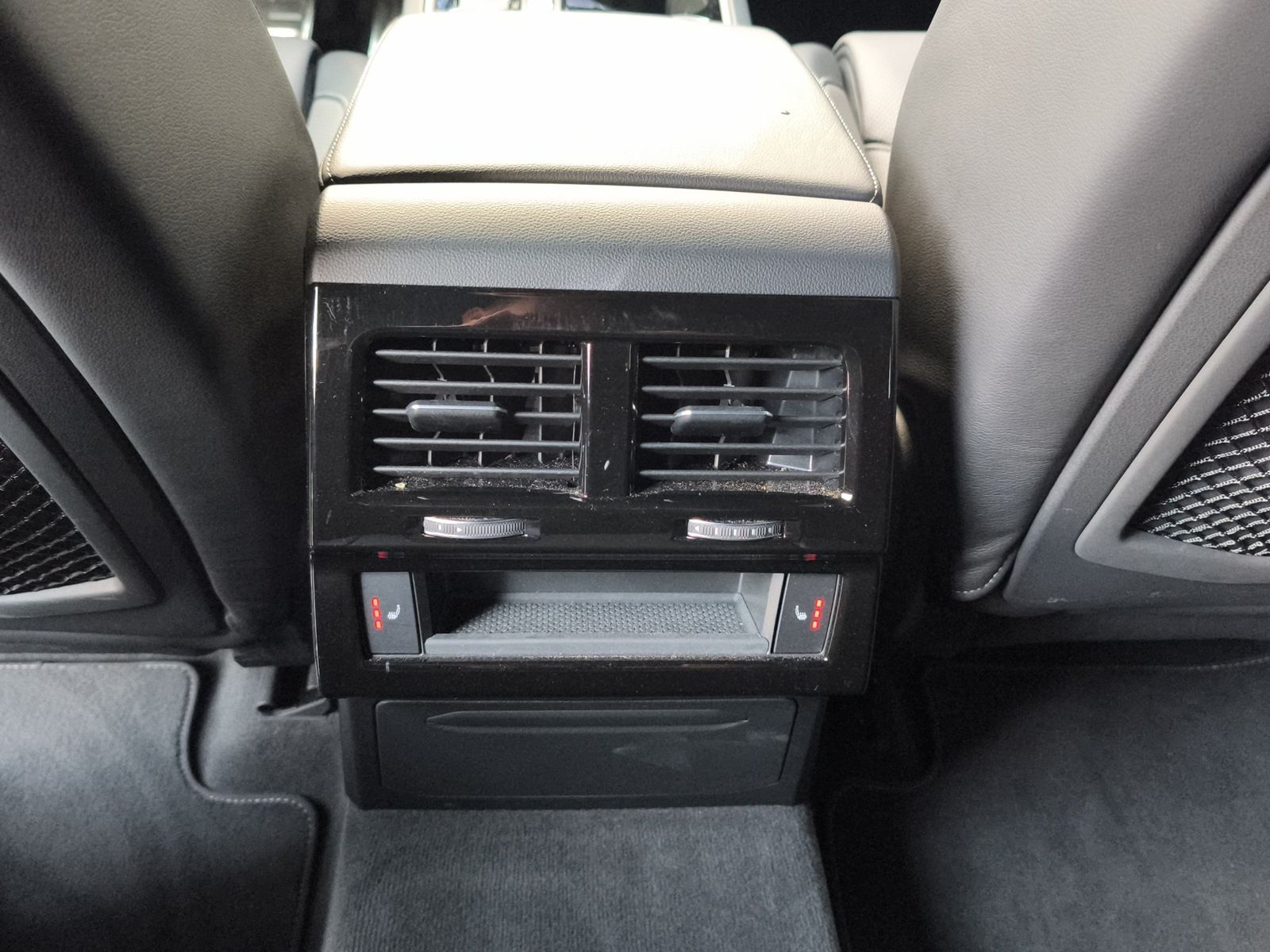 Volkswagen Touareg 3.0 TDI DSG 4Mo. R-Line Black Style IQ.L