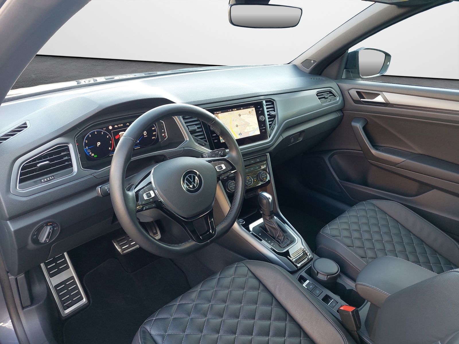 Volkswagen T-Roc R-Line Black - Samsaru's Car Outlet