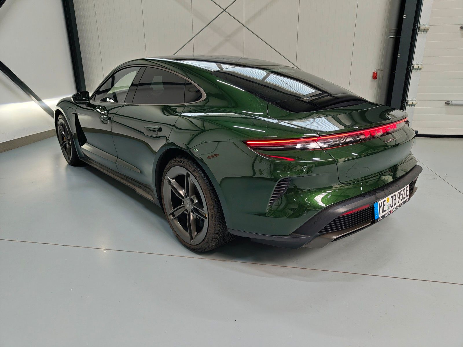 Porsche Taycan Turbo S Pano ActiveRide HUD UPE 247.250€