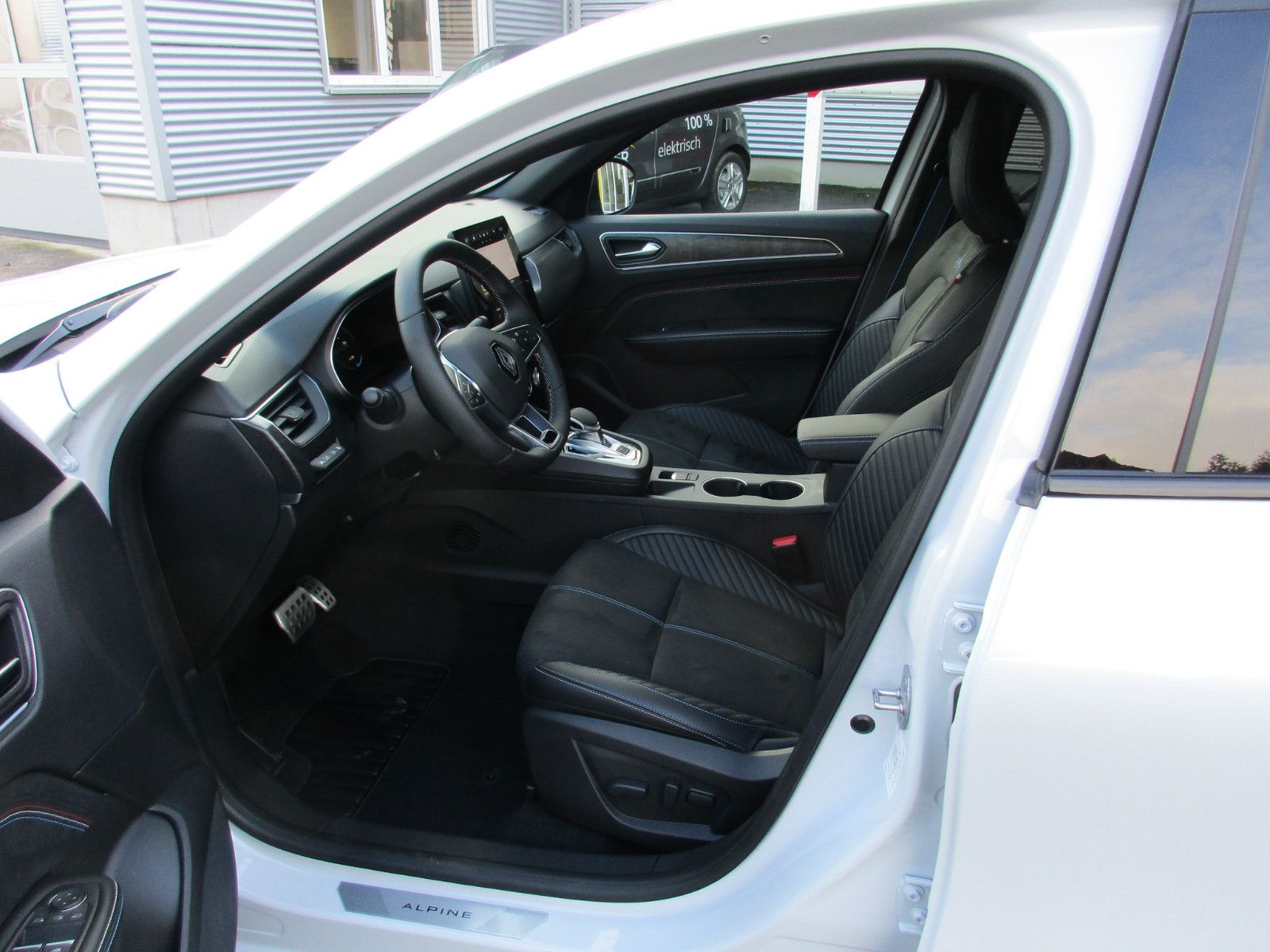 Renault Arkana Full Hybrid 145 ESPRIT ALPINE - Samsaru's Car Outlet